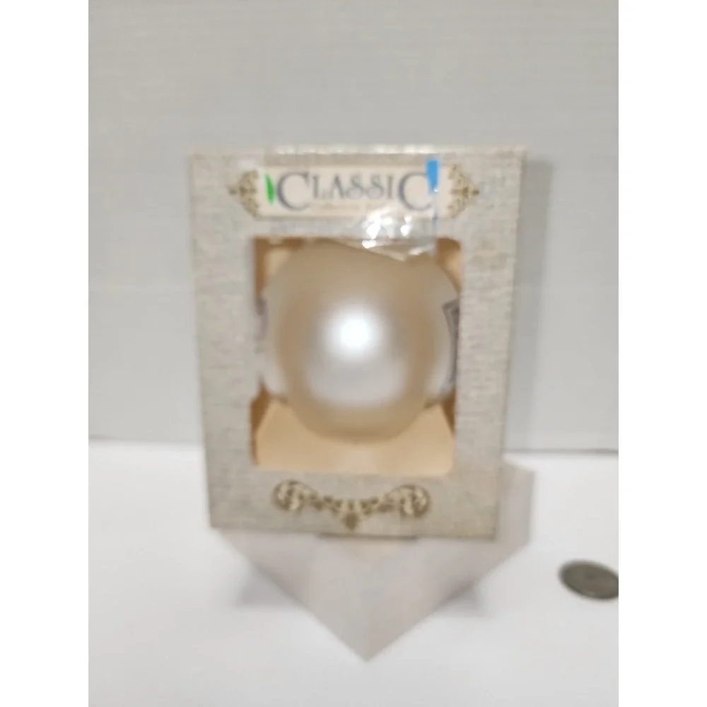 Elvis Presley Classic Collectors Edition glass ornament‎ Christmas Tree